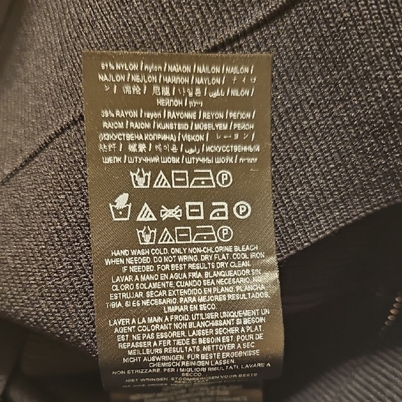 Guess Elegant Black Sleeveless Mini Dress - Picture 3 of 5